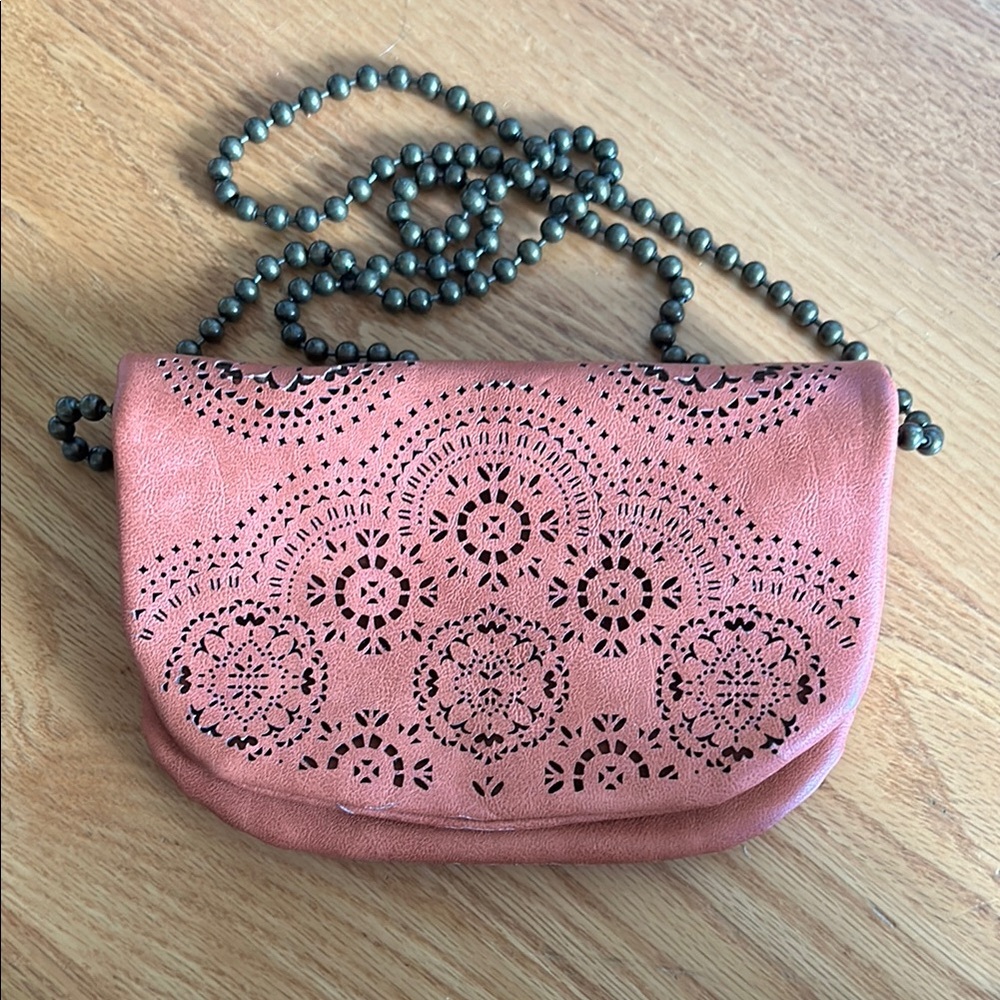 T-Shirt & Jeans Pink Clutch with Floral Cut-Out Design